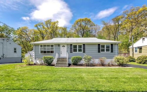 44 Nautilus Rd, Bridgeport, CT 06606 exterior