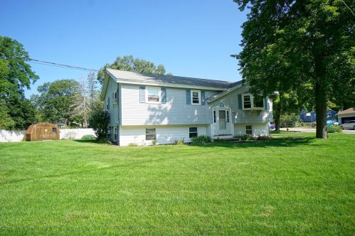3 Robin St, Boscawen, NH 03303 exterior
