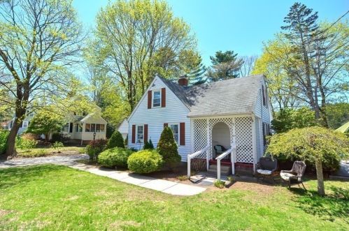 21 Pocahontas St, Walpole, MA 02081 exterior