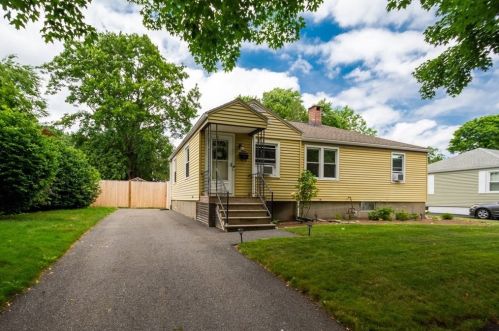 9 Rosewood Dr, Worcester, MA 01602 exterior