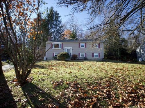 23 Dick Finn Rd, Danbury, CT 06812 exterior