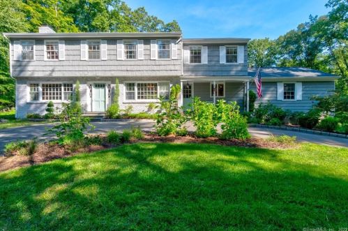 36 Quaker Ridge Rd, Stamford, CT 06903 exterior