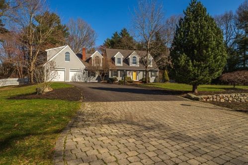 28 Chace Rd, Raynham, MA 02767 exterior