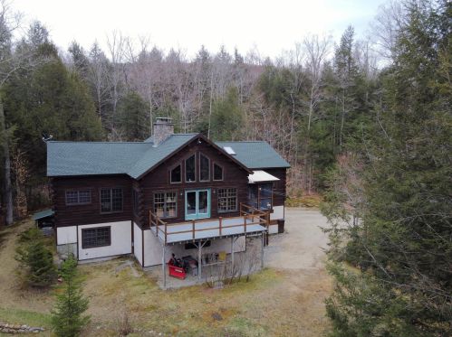 502 Thornton Gore Rd, Thornton, NH 03285 exterior