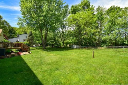 54 Paper Chase, Wapping, CT 06074 exterior