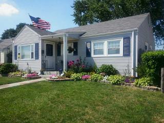 28 Miles Ave, Pawtucket, RI 02861 exterior