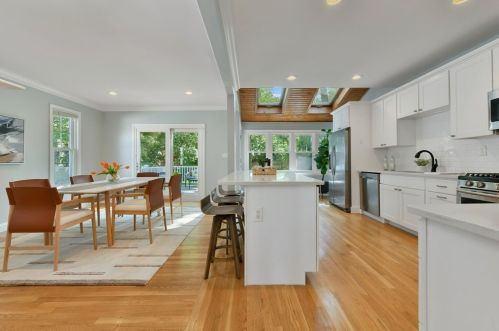 32 Hillock St, Boston, MA 02131 exterior