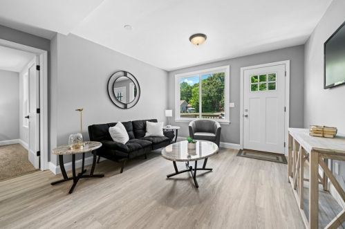 288 Cedar St, Dedham, MA 02026 exterior