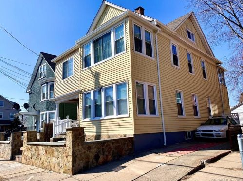 90 Taft Ave, Bridgeport, CT 06606 exterior