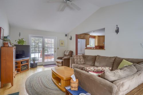 16 Tamarack Ln, Amherst, NH 03031 exterior