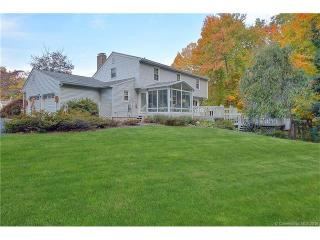 12 Royal Oak Dr, Durham, CT 06422 exterior