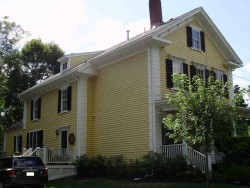 3 Davis Ave, Newton, MA 02465 exterior