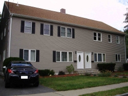 17 Charles St, Newton, MA 02461 exterior