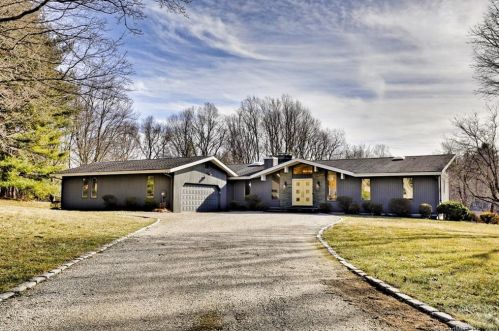 7 Admiral Ln, Norwalk, CT 06851 exterior