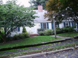 10 Vaughn Ave, Newton, MA 02461 exterior