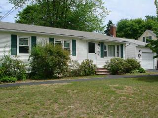 363 Cove Ave, Warwick, RI 02889 exterior