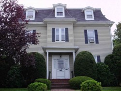 129 Jewett St, Newton, MA 02458 exterior