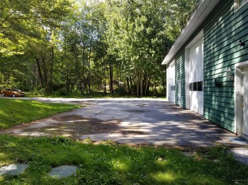 48 Pinette Ln, Topsham, ME 04086 exterior