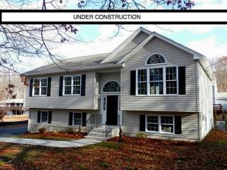 9 Victor Emanuel St, Johnston, RI 02919 exterior