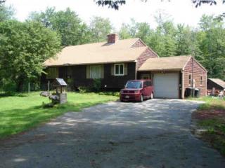 74 Royal Range Rd, Sandown, NH 03873 exterior