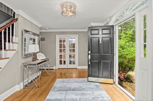 37 Cavalry Ct, Ridgefield, CT 06877 exterior
