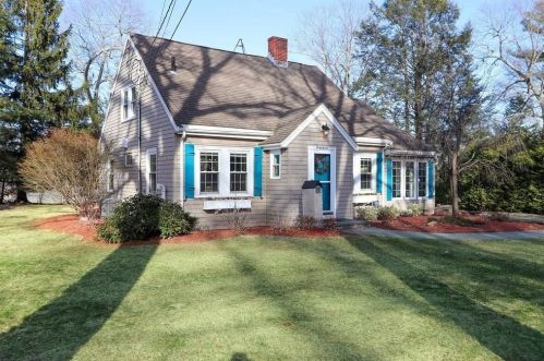 47 Morse Ave, Dedham, MA 02026 exterior