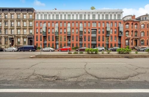 691 Massachusetts Ave, Roxbury Xing, MA 02118 exterior