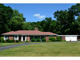 2685 Diamond Hill Rd, Valley Falls, RI 02864 exterior