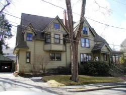 36 Regent St, Newton, MA 02465 exterior