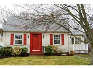 6 Herzig St, Bristol, RI 02809 exterior