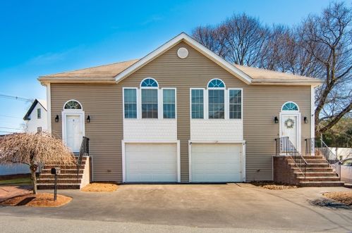 8 Bowditch St, Peabody, MA 01960 exterior