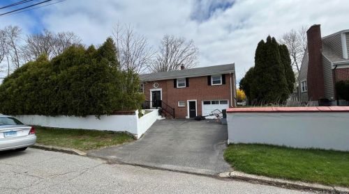 15 Elrin Pl, United-States-Coast-Guard-Ac, CT 06320 exterior
