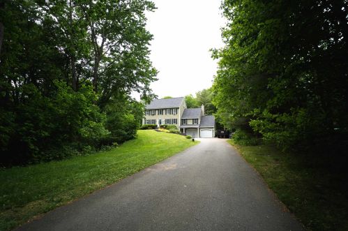 16 Peaslee Ct, Hampstead, NH 03841 exterior