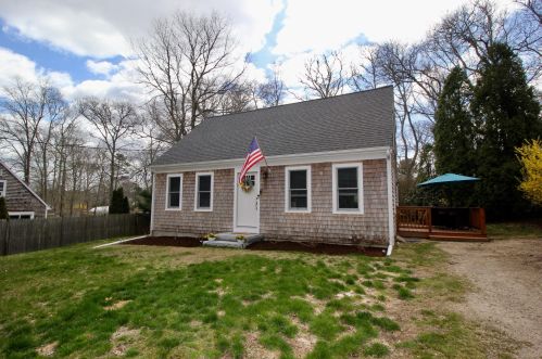 29 Wedgewood Dr, Teaticket, MA 02536 exterior