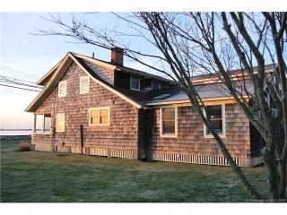 72 Shore Ave, Groton, CT 06340 exterior