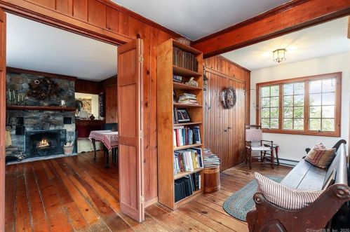 23 Clearview Ter, Ridgefield, CT 06877 exterior