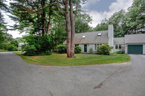 4 Willow Grove Rd, Brunswick, ME 04011 exterior