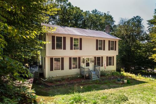 26 Hickory Way, Strafford, NH 03884 exterior