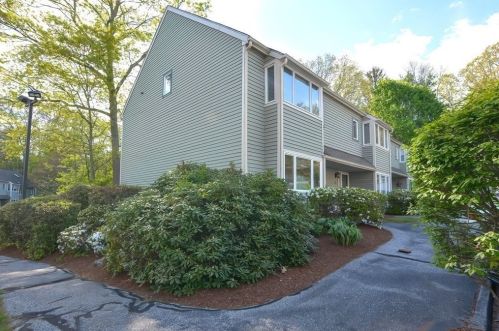 171 Weatherstone Dr, Worcester, MA 01604 exterior