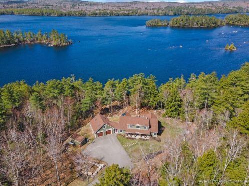 343 Rockwood Dr, Belgrade, ME 04917 exterior