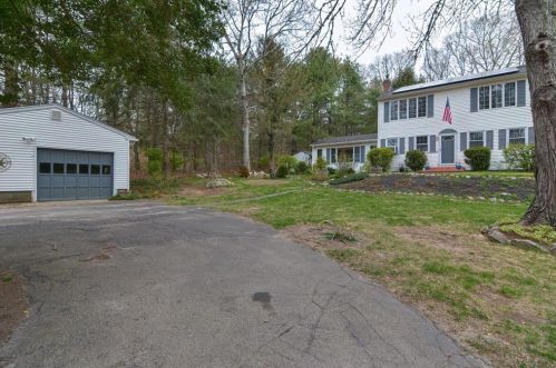 3867 County Trl, Richmond, RI 02836 exterior