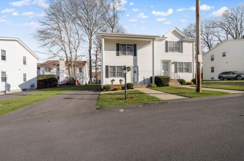 149 Oak Park Dr, North-Providence, RI 02904 exterior