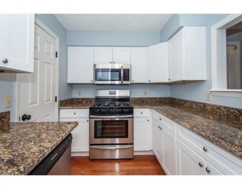 218 Florence St, Roxbury-Xing, MA 02131 exterior
