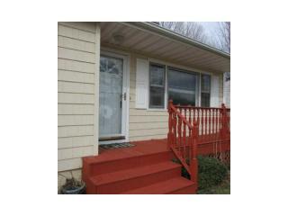64 Madeline Dr, East-Providence, RI 02915 exterior