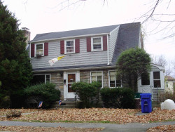 90 Circuit Ave, Newton, MA 02461 exterior