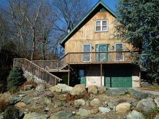 24 River Dr, Providence, RI 02919 exterior