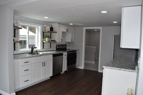 56 Lark St, Franklin, NH 03235 exterior