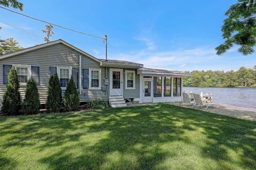 19 Raymonds Point Rd, Coventry, RI 02816 exterior