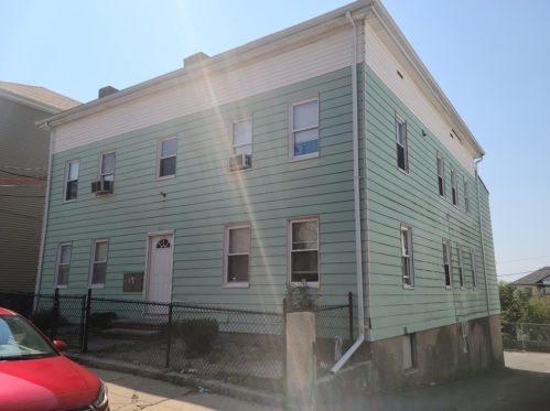 311 Union St, Fall River, MA 02721 exterior