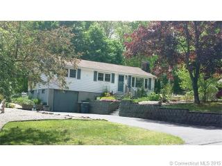 14 Bush Hill Dr, Niantic, CT 06357 exterior